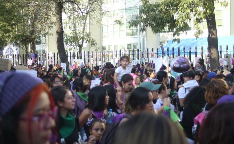 La protesta terminó con el pase de lista de 48 víctimas de femicidio en San Luis Potosí. Foto: Fabiola Juárez
