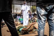 Curandera desata pasiones en Burkina Faso